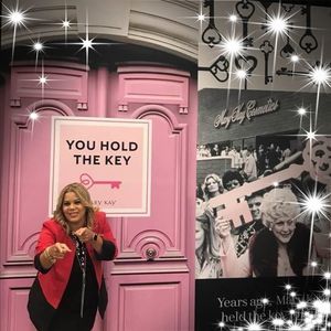 Meet your Posher, Angie